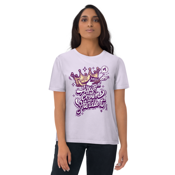 Crown T-Shirt lavender on model